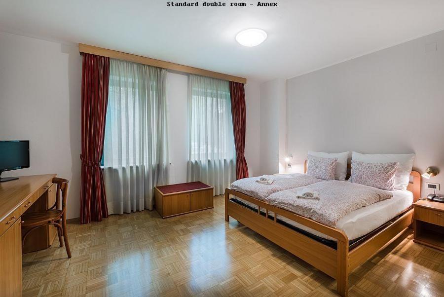 Hotel Dvorec Толмин Екстериор снимка