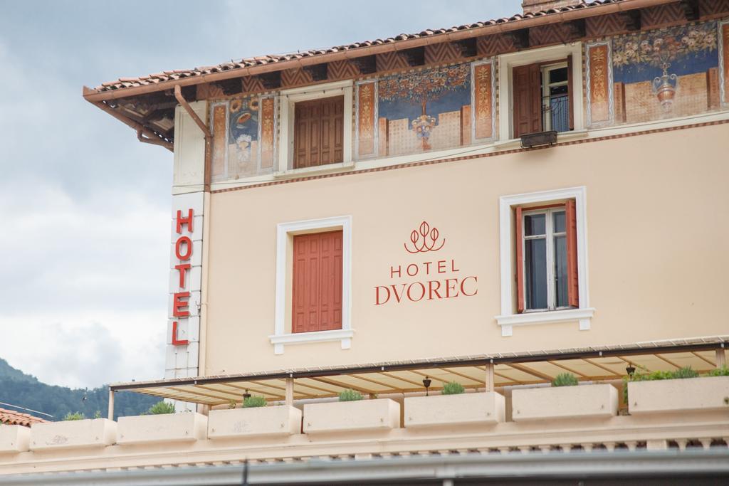 Hotel Dvorec Толмин Екстериор снимка
