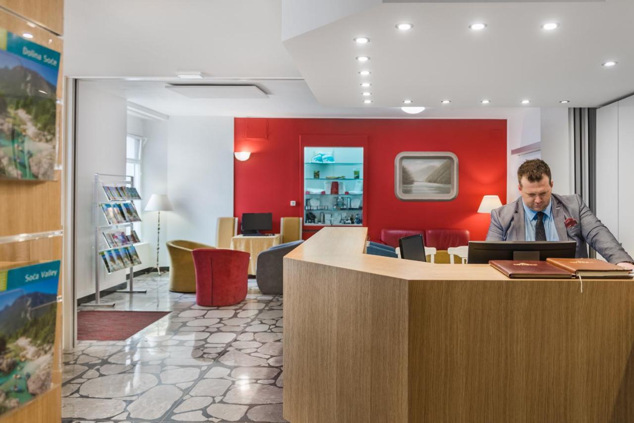Hotel Dvorec Толмин Екстериор снимка